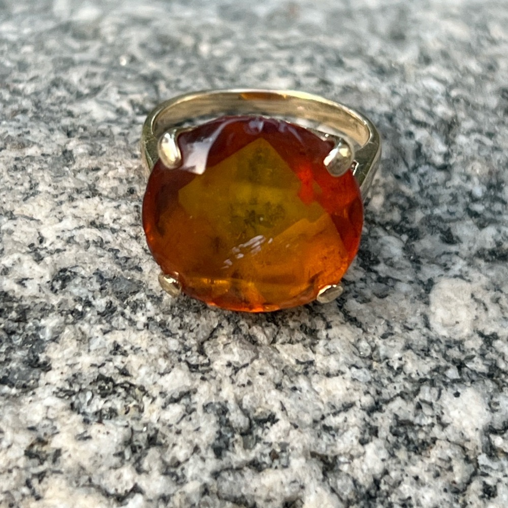 Huge classic 14k gold Baltic amber large ring